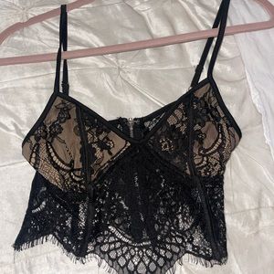 Tiger mist lace crop